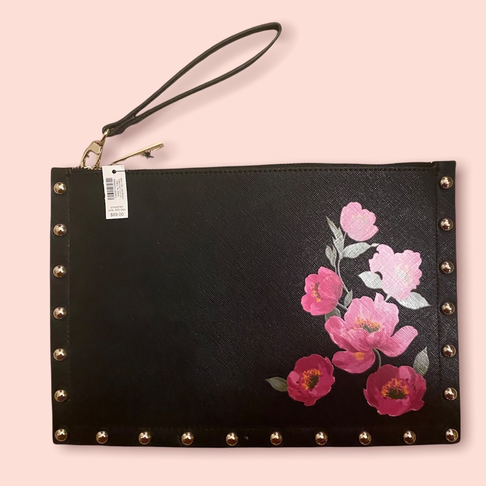 🦋 white house black market floral wristlet with studs